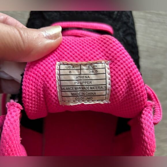 Preowned … PRO PLAYER “Size: 8” Athletic Shoes - Picture 6 of 7